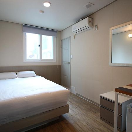 Dongdaemun Hwashin Hostel Seoel Buitenkant foto