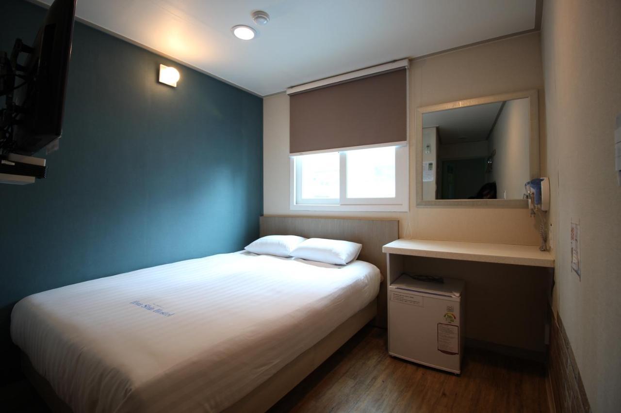 Dongdaemun Hwashin Hostel Seoel Buitenkant foto