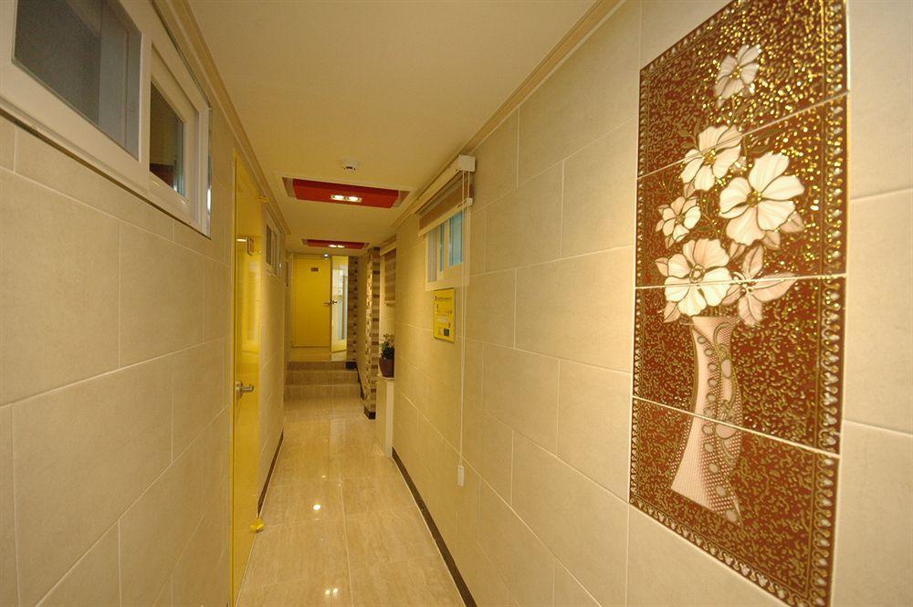 Dongdaemun Hwashin Hostel Seoel Buitenkant foto