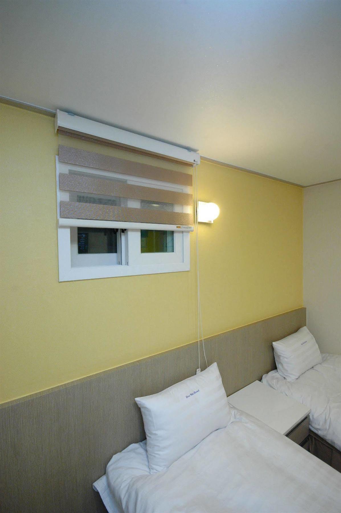Dongdaemun Hwashin Hostel Seoel Buitenkant foto