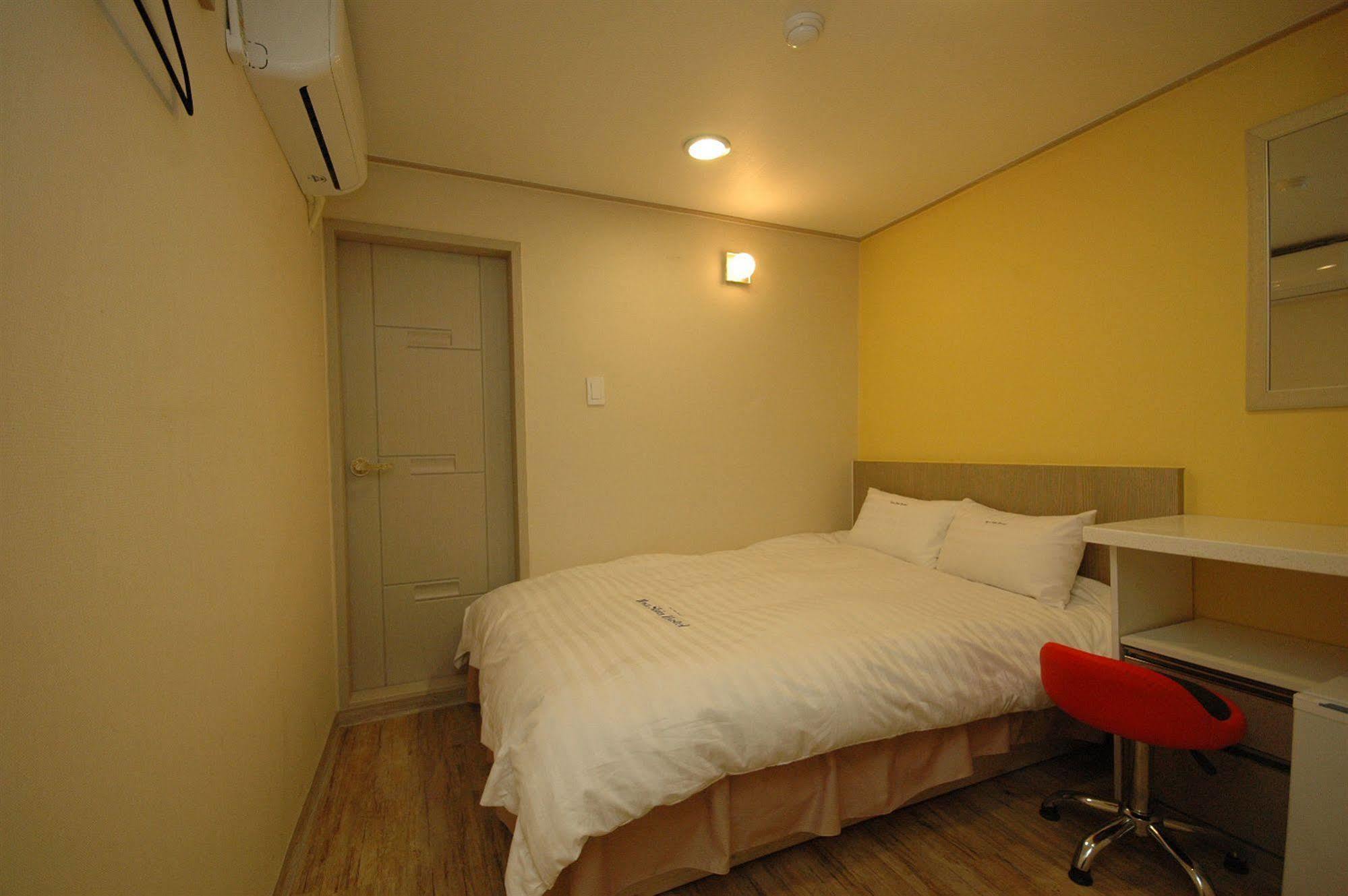 Dongdaemun Hwashin Hostel Seoel Buitenkant foto